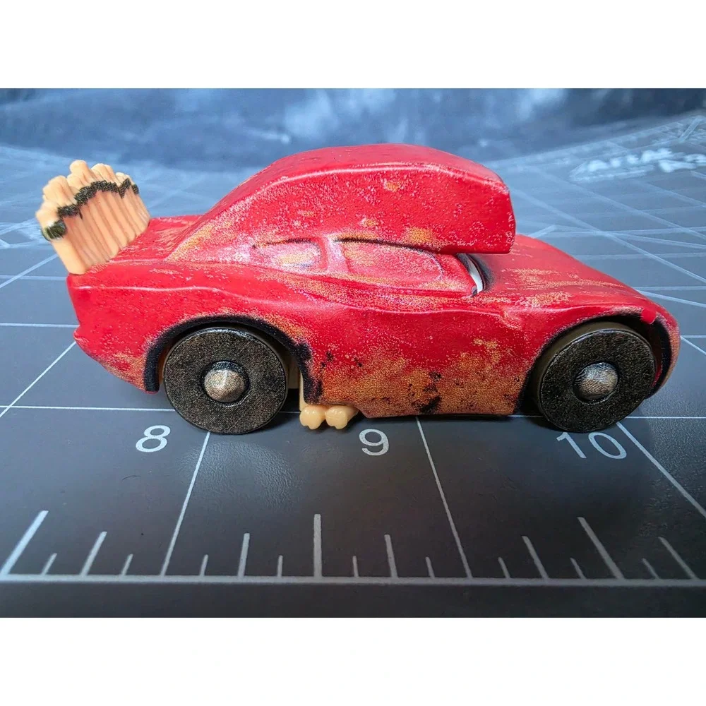 Disney Pixar Cars On The Road Caveman Lightning McQueen Die-Cast Mattel HKY48